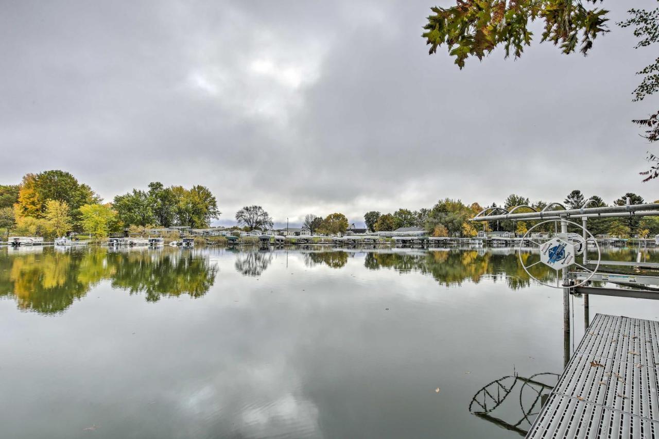 Birchwood Cottage With Red Cedar Lake Access! Exterior photo